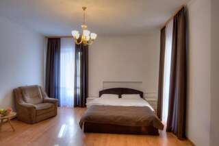 Апартаменты BestKievApartment Киев Апартаменты с балконом на Михайловской улице, 2-1